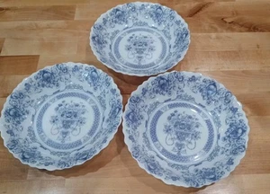 "Juego de 3 cuencos de sopa Arcopal Honorine borde festoneado azul blanco floral cupé 7"""  - Imagen 1 de 8