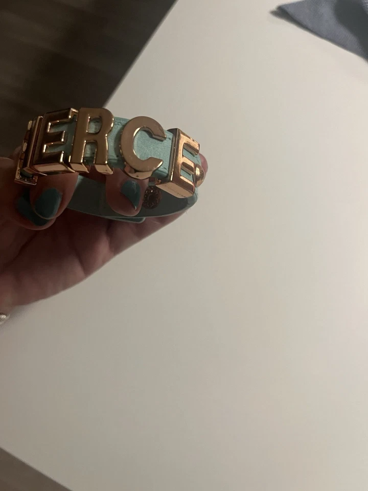 Pulsera BCBGENERATION Snap Cuff Inspo FEROZ Blanco Rosa Tono Silicona Foto 1 de 4