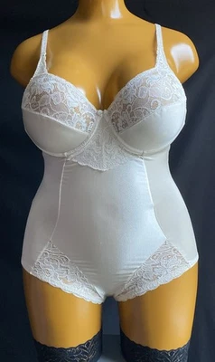 Charnos Underwired Body, Nude Slippery Glossy Nylon & Lace,  UK Size 38B - Image 1 of 4