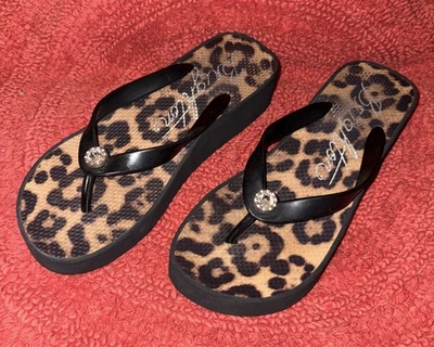 Chanclas de tacón de cuña con estampado de leopardo Brighton para mujer con estrás talla 8 M Foto 1 de 4