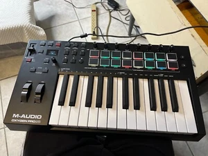 M-Audio Oxygen Pro 25 25 Key - Picture 1 of 13
