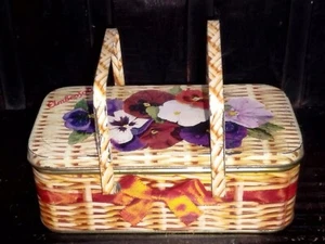 VINTAGE RARE TIN LITHO AMBROSOLI CHILE PICNIC BASKET BOX LUNCHBOX TYPE FLOWERS - Picture 1 of 9