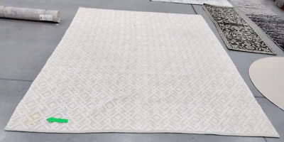 IVORY 8' X 10' Back Stain Rug, Reduced Price 1172735562 VRM102A-8 - Image 1 of 4