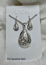 Belk Inspiration Mother Daughter Sister Friend Pendant Necklace Earring Set