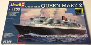 Revell Germany 1/1200 Cunard Queen Mary 2 - Picture 1 of 2