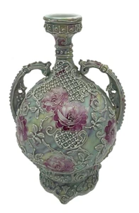 Jarrón antiguo Nippon Heavy Moriage pintado a mano rosa y azul con doble mango - Imagen 1 de 10