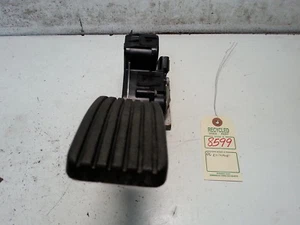 2006 Mitsubishi Endeavor Accelerator Gas Pedal OEM #8599 - Picture 1 of 8