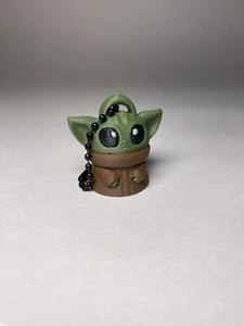 Llavero/figura Baby Yoda - Imagen 1 de 4