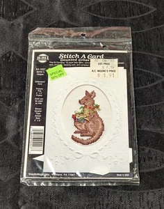 NMI gezähltes Kreuzstich-Set - Santa's Helper #2227 - STITCH A CARD - Bild 1 von 3