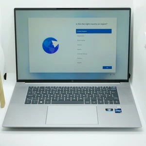 HP ZBook Studio G8 15.6" i7 11th RTX A3000 6GB 32GB RAM 1TB NVMe SSD Win 11 Pro - Afbeelding 1 van 9