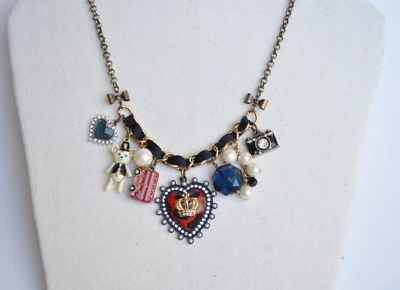 BETSEY JOHNSON RARE ROYAL WEDDING ENGAGEMENT BEAR PEARLS  MULTI CHARM NECKLACE - Image 1 of 4