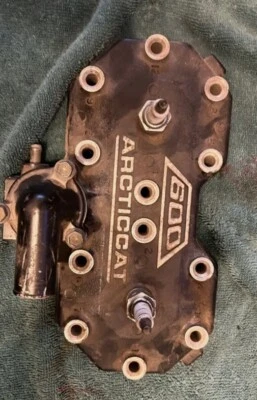 2001 arctic cat mountain cat 600 Engine Head - Image 1 of 4