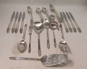 Raro lote de cubiertos de 47 piezas Rogers Bros King Frederick 1847, enchapado en plata - Imagen 1 de 10