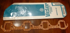 Exhaust Manifold Gasket VICTOR 95025 for Ford 1 gasket - Picture 1 of 3
