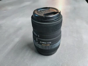 Sigma Lens DC 55-200mm Camera Lens Nikon 1.4-5.6 - Picture 1 of 4