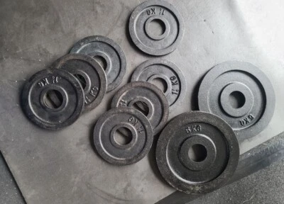 Vintage York Barbell weight plates: (2) x 5kgs & (7) 1.25kg  - Image 1 of 2