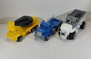 Vintage Hot Wheels Osh Kosh Mixer, Peterbilt Dump Truck & Osh Kosh Snow Plow - Picture 1 of 10