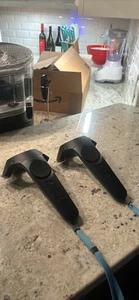 HTC Vive Controller Wands Pair Virtual Reality - Free shipping - Picture 1 of 2