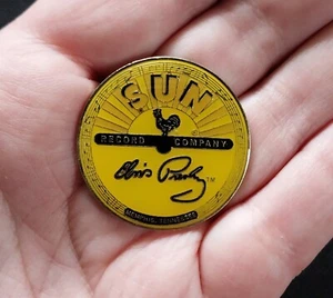 RARE Vintage SUN RECORD COMPANY Elvis Presley Enamel Lapel Pin Pinback Badge - Picture 1 of 9