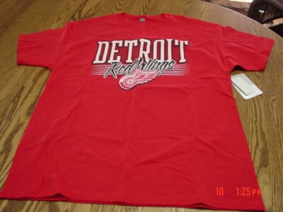 Mens Detroit Red Wings T Shirt Large by NHL READ MEASUREMENTS!! - Image 1 of 3