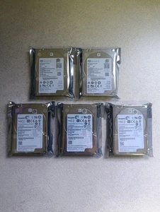 (9TB) 5x Seagate 1.8TB SAS 12GB/S 2.5" HDD ST1800MM0008/1GR202-031 (DELL-EMC) - Foto 1 di 8