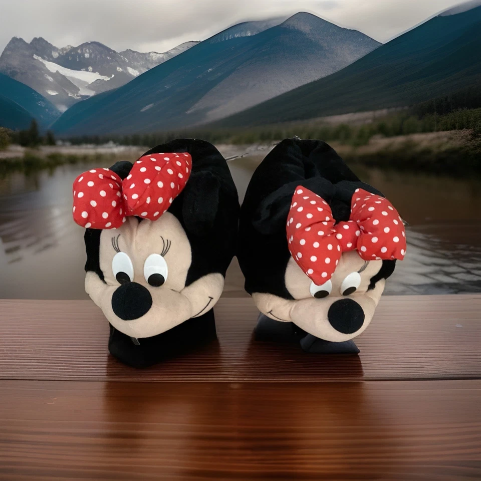 Disney Minnie, Mouse Plush Slippers Size 9/10 - Image 1 of 3