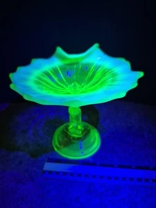 Vintage Vaseline Glass Dolphin Koi Compote Water Lily Ruffle Rim L G Wright - Picture 1 of 18