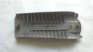 VARIOS DE TAPICERÍA PILAR B Isuzu Rodeo 2003/2007 897305735Y Foto 1 de 2