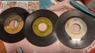 Alice Cooper/Iron Butterfly/ Doobie Brothers 45 RPM singles Schools Out/ In A Ga - Image 1 of 4
