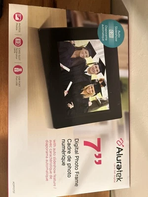 Aluratek Digital Photo Frame with Automatic Slideshow - 7 inch - ADPFWM7S New - Image 1 of 4
