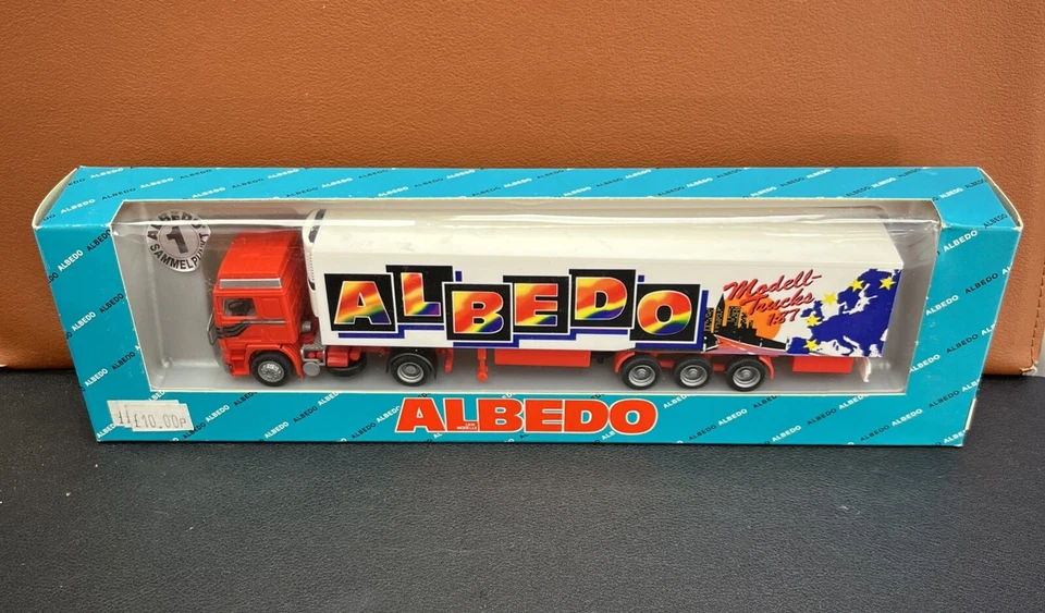 Camión modelo Albedo Volvo Globetrotter 300167 Z2 Foto 1 de 4