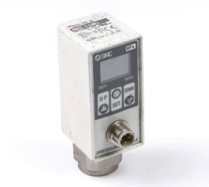 SMC ISE70-F02-43 Druckschalter mit Digitalanzeige Schalter 12 - 24 VDC 55mA - Bild 1 von 9