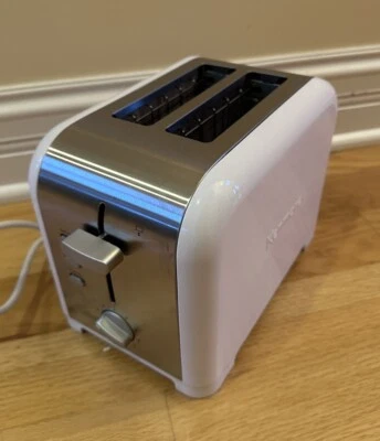 2-slice Toaster White - Image 1 of 4