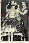 1956 Press Photo Mrs. Wilfred Buth is crowned "Mrs. Ohio" by Mary Aubry