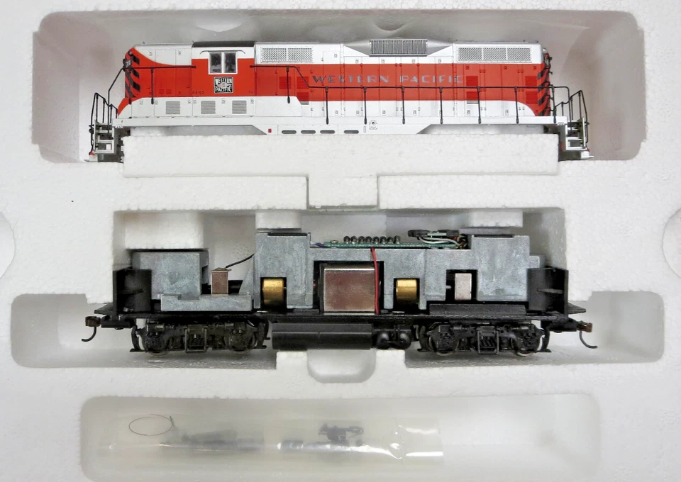 Proto 2000 23013 WP Western Pacific 711 With All New Athearn Axle Gears MIB HO - Image 1 of 4