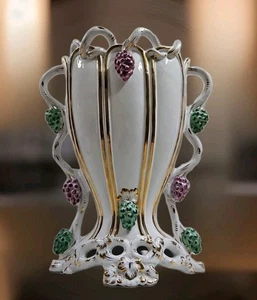 Jarrón italiano Ugo Zaccagnini 1930 decorado a mano con uvas y oro 13"x11"x5" - Imagen 1 de 16