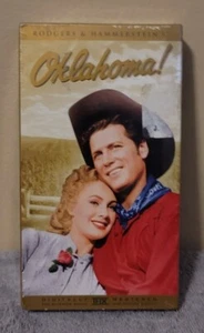 New Sealed OKLAHOMA! SHIRLEY JONES GORDON MACRAE VHS - Picture 1 of 4