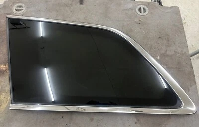 2016-2022 Jeep Grand Cherokee Quarter Glass (Driver’s Side) - Image 1 of 4