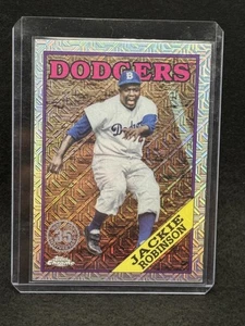 2023 Topps #T88C-32 Jackie Robinson 35th Anniversary. Chrom (Serie One) - Bild 1 von 2