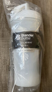 Blender Bottle Classic 28 oz Shaker Cup Sport Mixer - NEW White | Shaker Bottle