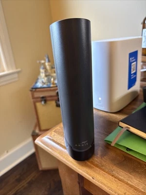 ARRIS G36 SURFboard DOCSIS 3.1 Multi-Gig Cable Modem & Wi-Fi 6 Router Combo - Image 1 of 4