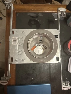 Halo IC Air-Tite Techo Poco Profundo LED Iluminación Empotrada Carcasa Aluminio 120V 4" Foto 1 de 4