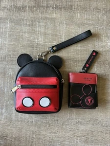 Paquete de Muñequera Cinturón Mickey Mouse Loungefly Parques Disney y Cartera Mickey Limpia - Imagen 1 de 12