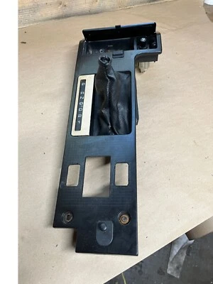 Bisel de palanca de cambios Firebird Foto 1 de 4