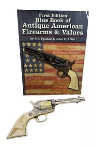Blue Book of Antique American Firearms & Values S. P. Fjestad Original Bookmark - Imagen 1 de 6