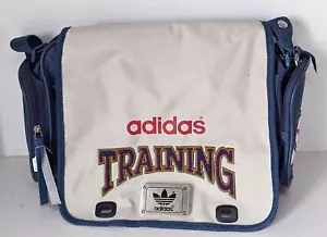 Bolso de hombro de entrenamiento Adidas vintage - Art No: 433079 - Imagen 1 de 4