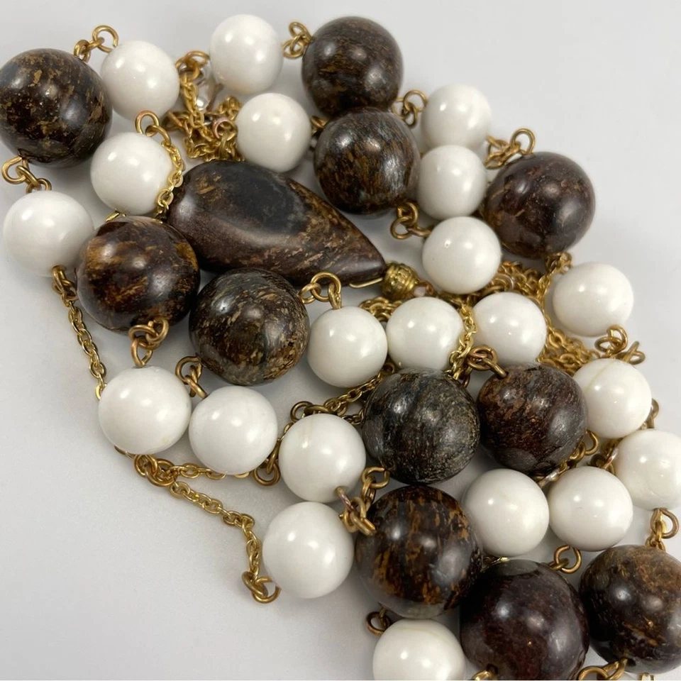 Impresionante Collar Capa Colgante Sin Firmar Tono Dorado Broncito Vidrio Leche Cuentas Foto 1 de 4