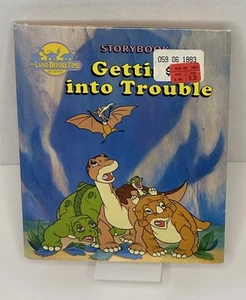 The Land Before Time: Movie Story Book (1998) - Getting Into Trouble - Foto 1 di 3