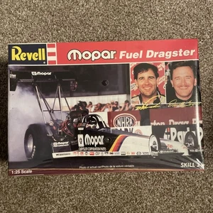 Revell 1/25 Mopar Mike Dunn Darrell Gwynn Top Fuel Dragster Rail Model SEALED - Picture 1 of 5