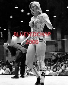 SUSAN GREEN GIRL WRESTLER 8 X 10 WRESTLING PHOTO WWF NWA